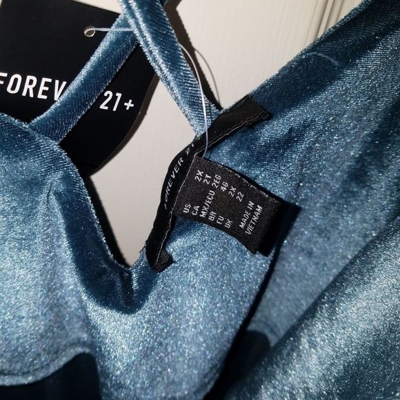 Plus size blue velvet maxi. - Picture 3 of 6